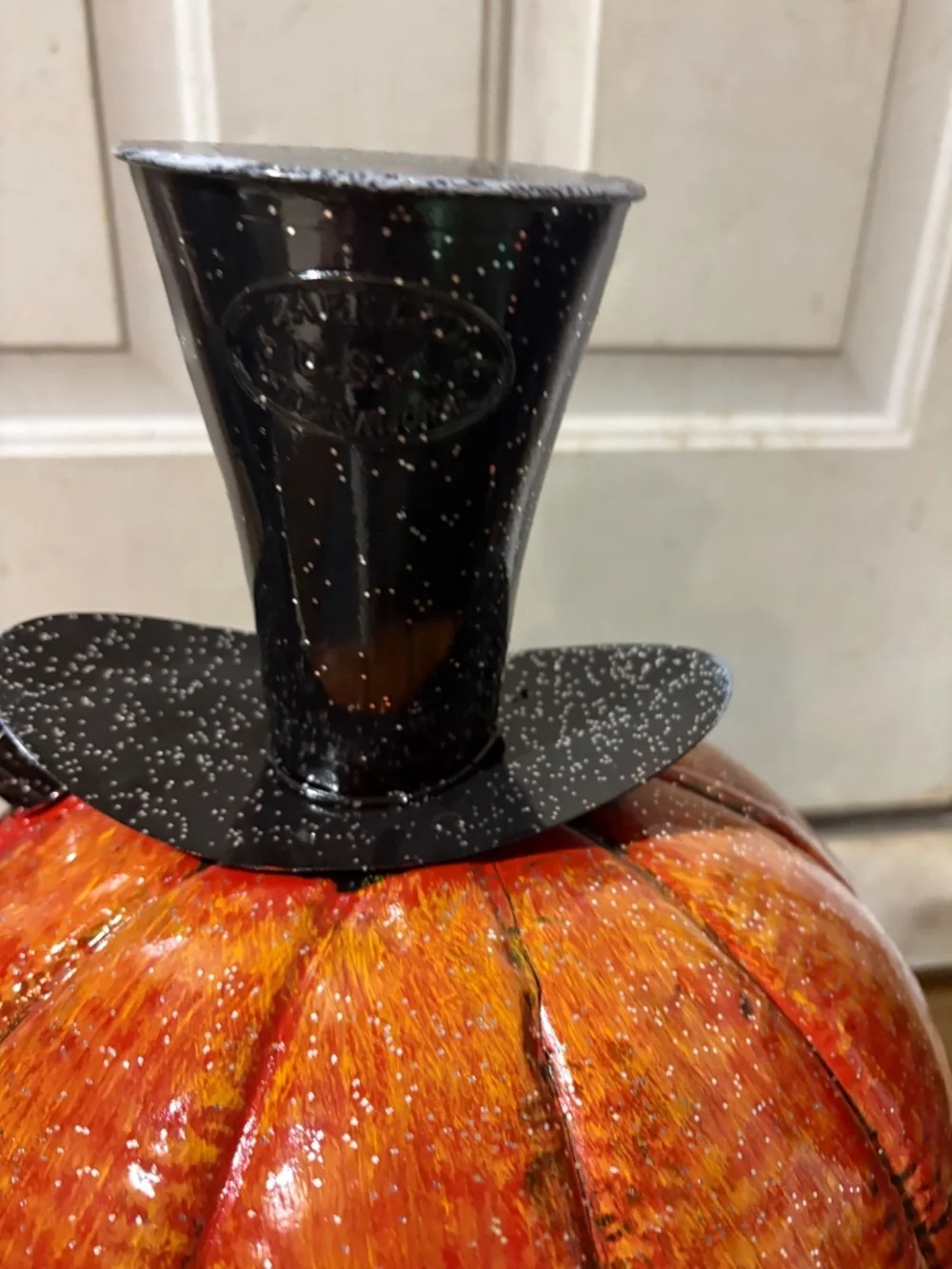 ZAERLTD ONLY ONE ON POSH- METAL PUMPKIN LIGHT UP ON CARRIAGE